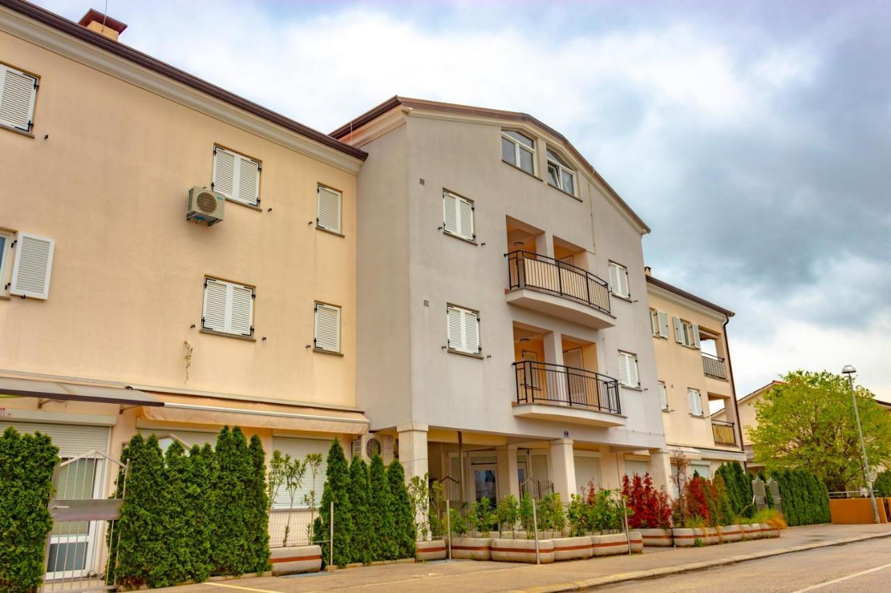 Apartment Botic Пореч Экстерьер фото