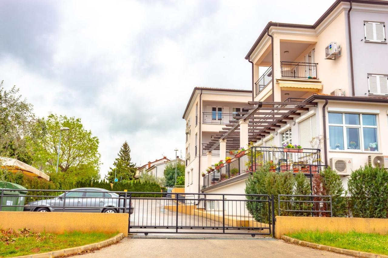 Apartment Botic Пореч Экстерьер фото